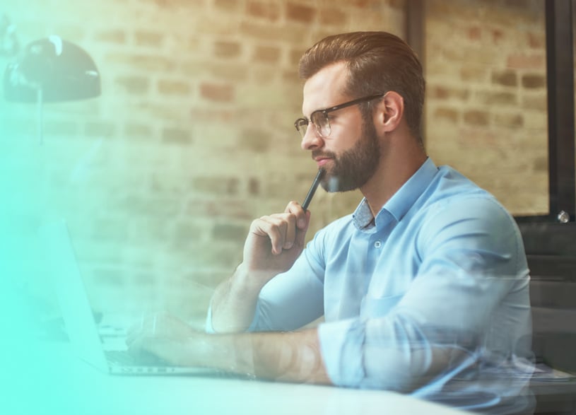 Un grupo de profesionales organizando una estrategia de negocios Business & Professional Services (BPS) | Kelly Services México